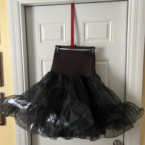 Black Petticoat Great for Halloween Needs (1 Size)